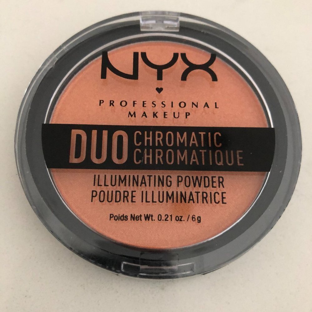 NYX DUO Chromatic Illuminating Powder Synthetica Size OS